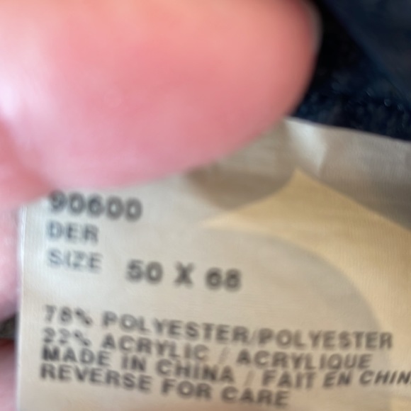 Woolrich Blanket, 50 x 68 , Faux leather Trim, Deers 🦌& birds 🦅, red, black - Picture 7 of 8